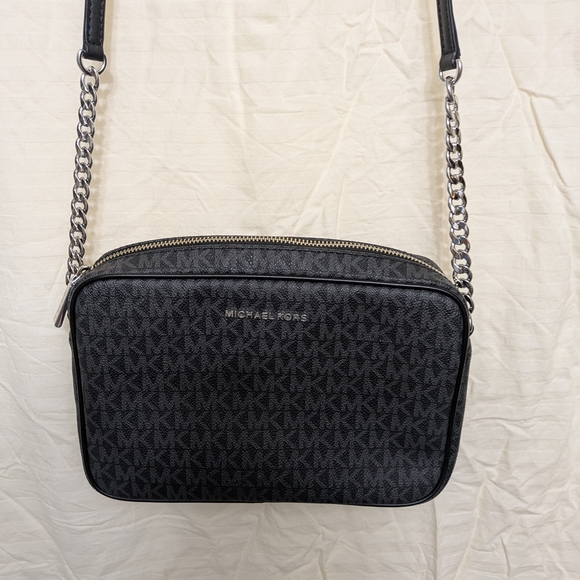 Michael Kors Jet Set Travel Black Crossbody Bag - Picture 1 of 7
